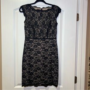 Ann Taylor LOFT Dressy Party Holiday Elegant Evening Black Lace Dress. Size 0